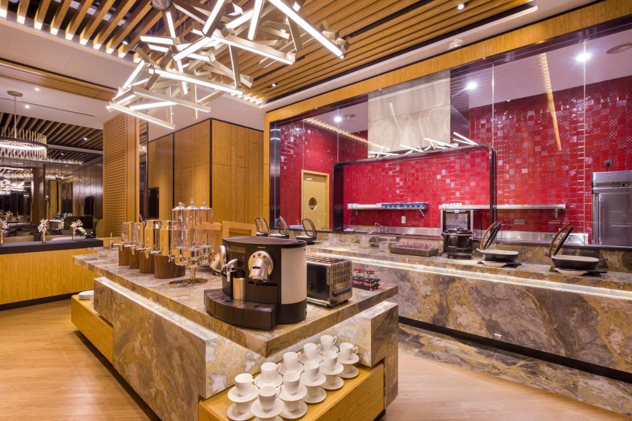 M Resort & Hotel Kuala Lumpur Buitenkant foto The Coffee Bar