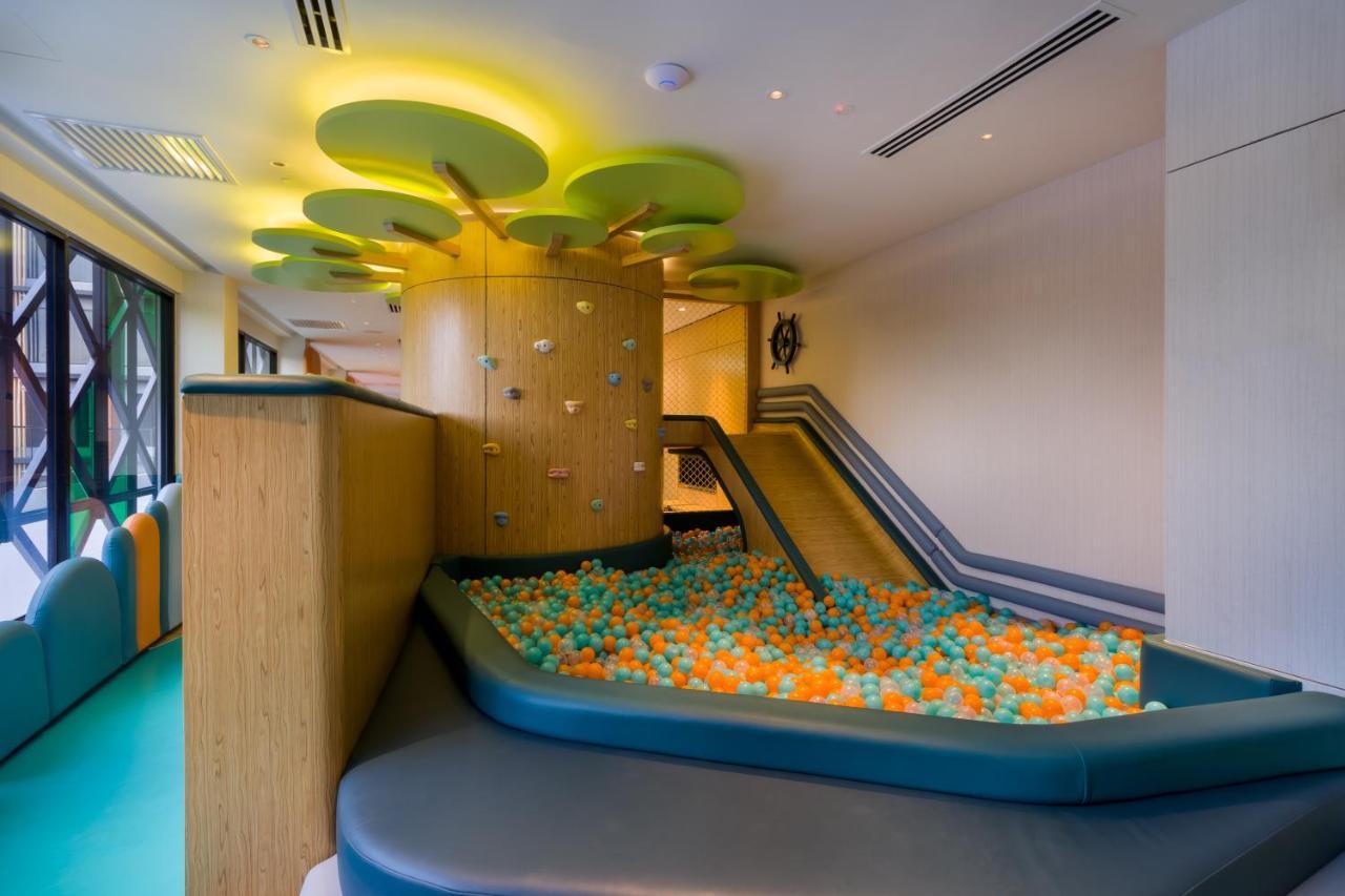 M Resort & Hotel Kuala Lumpur Buitenkant foto The Children's Hospital at the Royal Marsden
