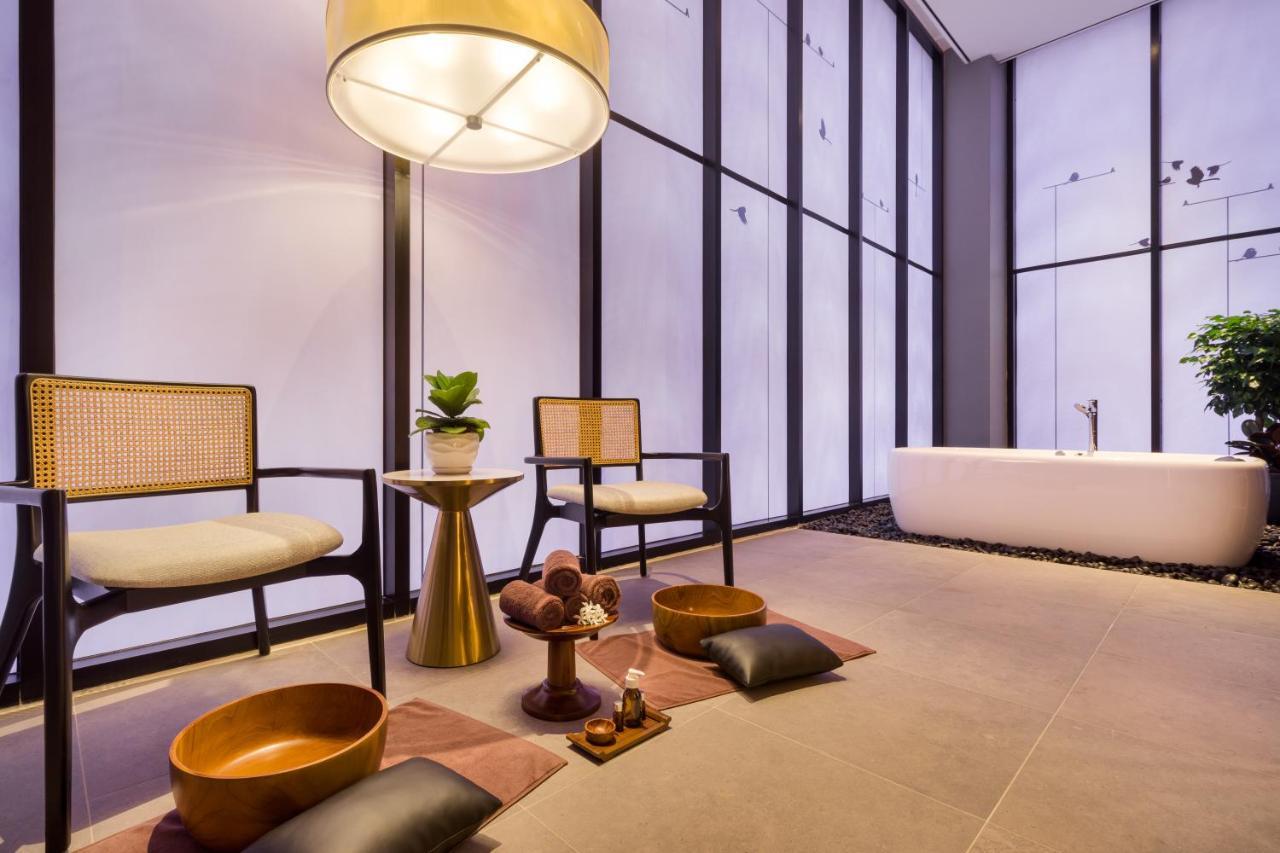 M Resort & Hotel Kuala Lumpur Buitenkant foto The Spa at The Standard, East Village