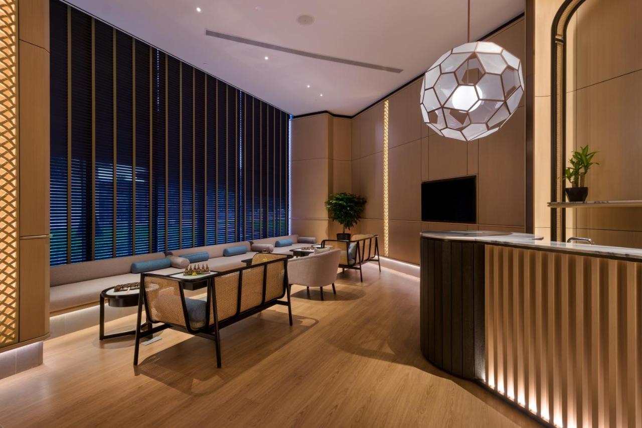 M Resort & Hotel Kuala Lumpur Buitenkant foto The Club at The Landmark, Central, Hong Kong