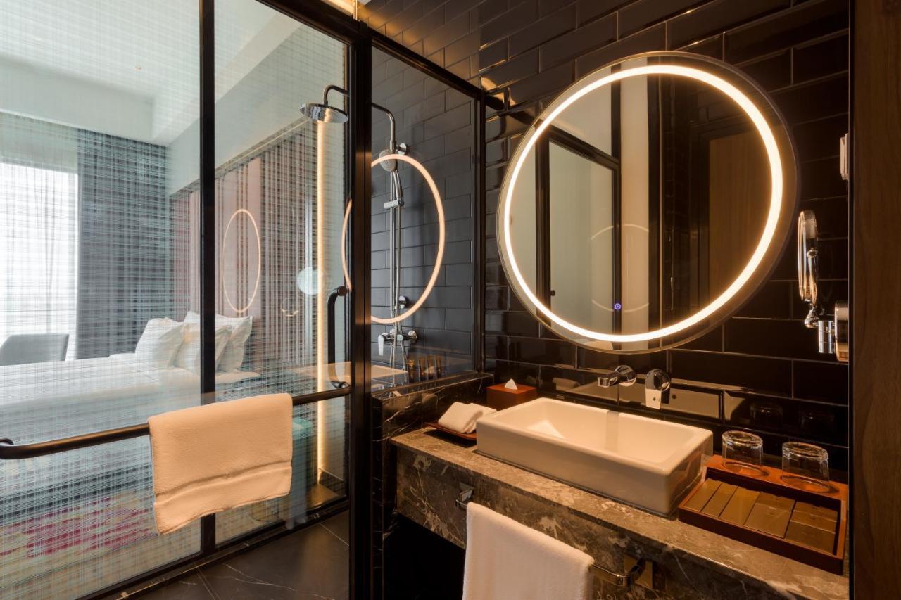 M Resort & Hotel Kuala Lumpur Buitenkant foto Bathroom
