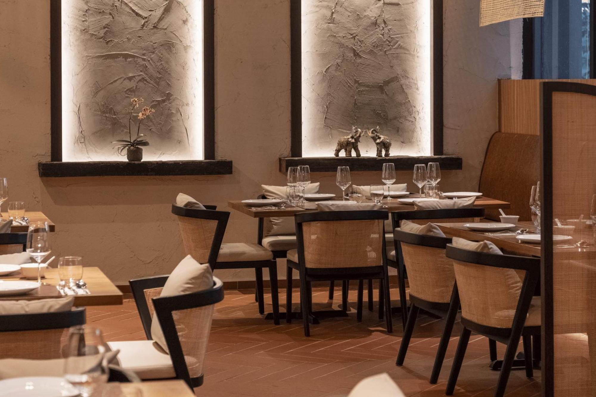 M Resort & Hotel Kuala Lumpur Buitenkant foto Restaurant